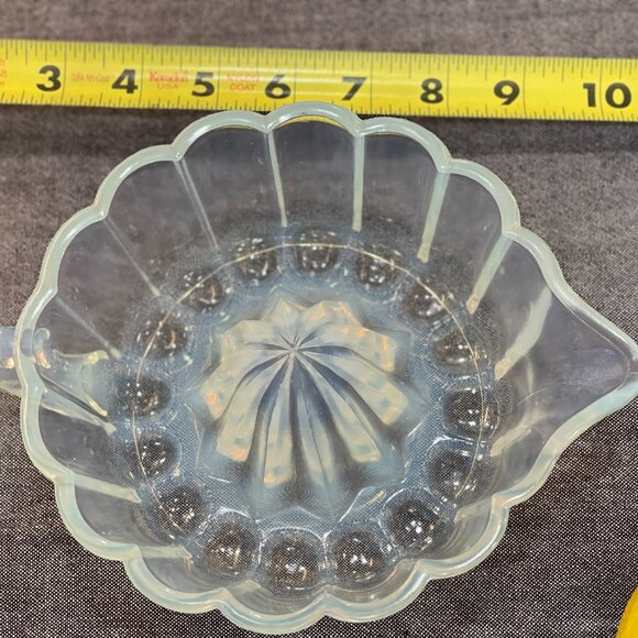 Vintage Opalescent Citrus Reamer — H.C. Fry “Pearl Glass,” c. 1920s - Picture 12 of 16